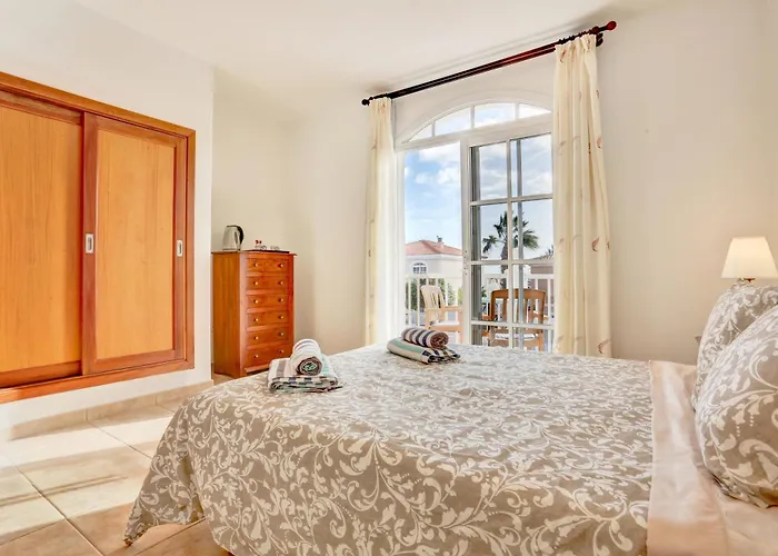 Semesterbostad Greenside Retreat *